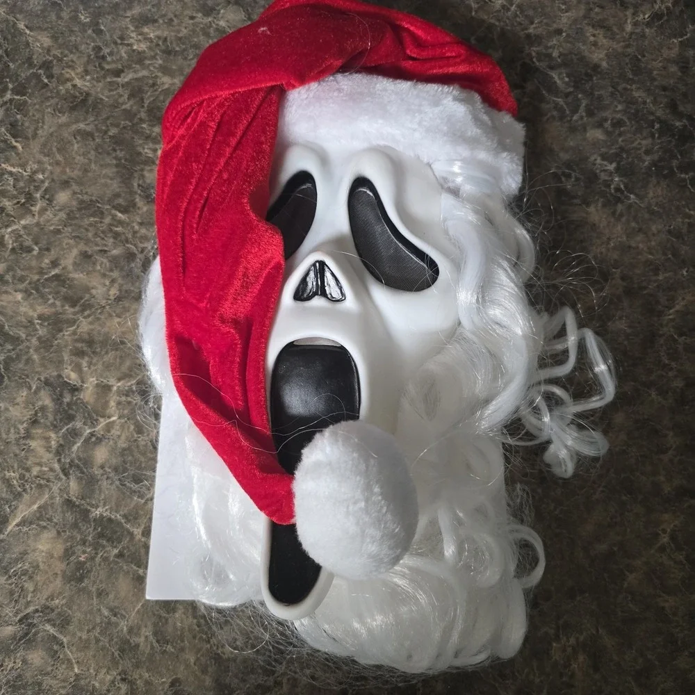 Ghost Face Halloween Santa Mask, ‎ Fun World.